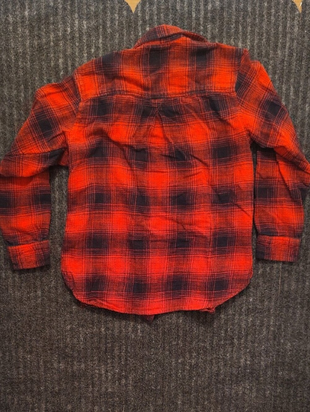 American Eagle Outfitters Red and Black Plaid Button-Down Shirt - Picture 3 of 3